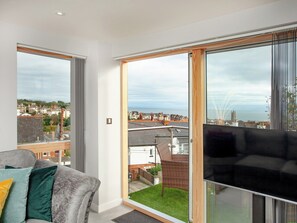 TV - Montpellier Apartment (Teignmouth)