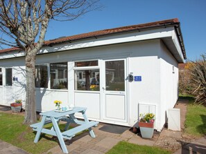 Outdoor dining - 311 Driftwood - UKC5026 (Dawlish)