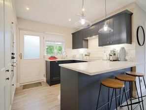 Dishwasher, high chair - Carn Mor is a beautifully refurbished three bedroom property. (Aviemore)
