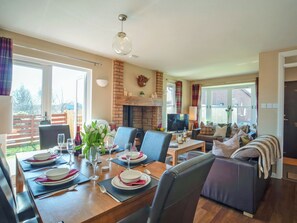 Dining - Cairngorm View - UKC5052 (Aviemore)