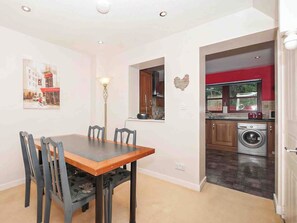 Dining - Larrach Beag-UKC5059 (Aviemore)