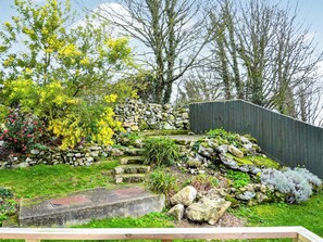 Property grounds - 4 bedroom accommodation in St Lawrence (St Lawrence)