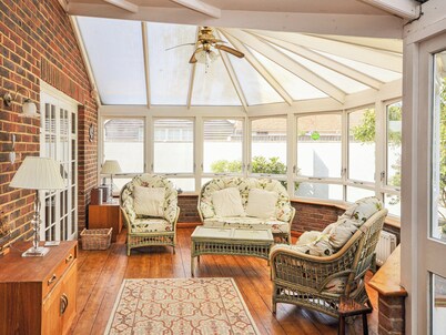 3 bedroom accommodation in Bembridge