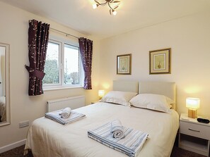 4 bedrooms, free WiFi - 4 bedroom accommodation in Ryde (Ryde)