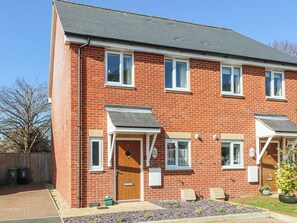 Exterior - 2 bedroom accommodation in Freshwater (Freshwater)