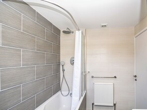 Towels - 2 bedroom accommodation in Ventnor (Ventnor)