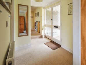 Interior - 3 bedroom accommodation in Seaview (Seaview)