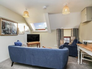 TV - The Hayloft - UKC5298 (Beadnell)