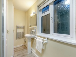 Towels - 8 Mount Brioni - UKC5343 (Torpoint)