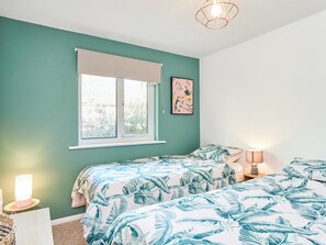 2 bedrooms, free WiFi - Sandown on The Creek (Wootton Bridge, near Ryde)