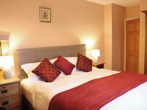 4 bedrooms, free WiFi - 4 bedroom accommodation in Freshwater East near Pembroke (Freshwater East near Pembroke)