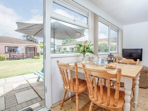 Dining - 2 bedroom accommodation in Dawlish (Dawlish)