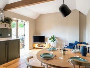 Interior - South Stable at Crabtree Farm - UKC5375 (Hastingleigh)