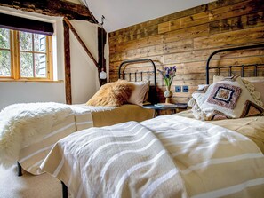 2 bedrooms - North Stable at Crabtree Farm - UKC5376 (Hastingleigh)