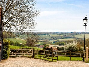 Property grounds - North Stable at Crabtree Farm - UKC5376 (Hastingleigh)