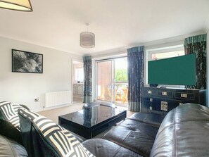 TV - 2 bedroom accommodation in Sandbanks (Sandbanks)
