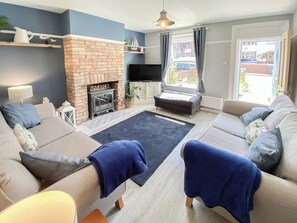 Living area - 2 bedroom accommodation in Pakefield (Pakefield)