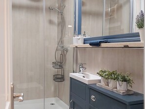 Towels - 2 bedroom accommodation in Pakefield, near Lowestoft (Pakefield, near Lowestoft)