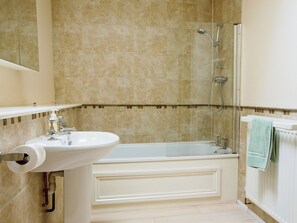 Towels - 2 bedroom accommodation in Freshwater East near Pembroke (Freshwater East near Pembroke)