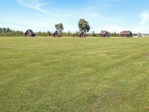 Exterior - A simply stunning eco-Pod for a fantastic getaway. (Brodie, near Forres)