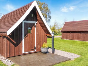 Exterior - A simply stunning eco-Pod for a fantastic getaway. (Brodie, near Forres)