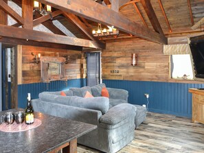 TV - Tawitawoo Lodge - UKC5510 (Felton, near Morpeth)