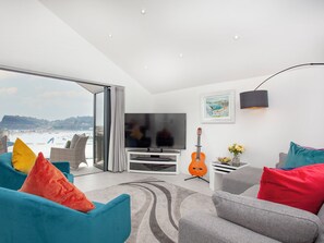 TV - Grand Banks Apartment (Teignmouth)