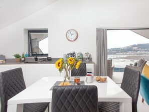 Dining - Grand Banks Apartment (Teignmouth)