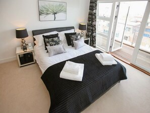 2 bedrooms, free WiFi - 2 bedroom accommodation in Poole (Poole)