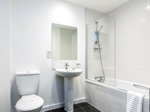 Towels - 1 bedroom accommodation in Poole (Poole)