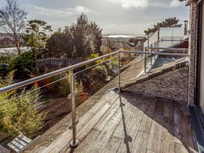 Property grounds - This stunning townhouse keeps giving and giving. (Poole)