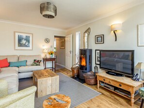 TV - This stunning townhouse keeps giving and giving. (Poole)