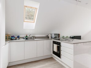 Dishwasher, high chair - 1 bedroom accommodation in Poole, near Bournmouth (Poole, near Bournmouth)