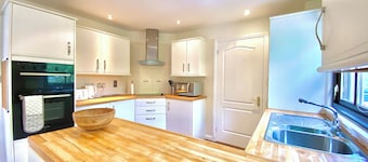 4 bedroom accommodation in Tarbert