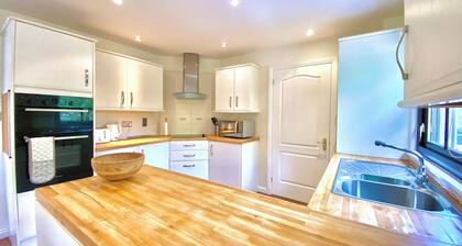 4 bedroom accommodation in Tarbert