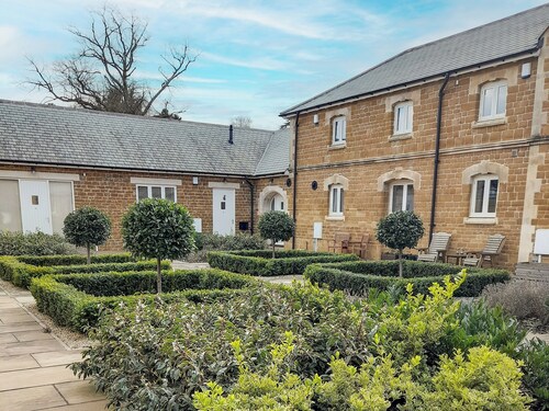 2 bedroom accommodation in Melton Mowbray