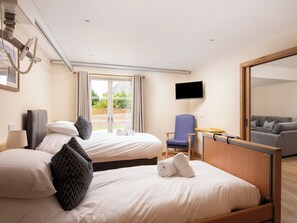 4 bedrooms, free WiFi, wheelchair access - Lundin Lodge - UKC5802 (Lundin Links)