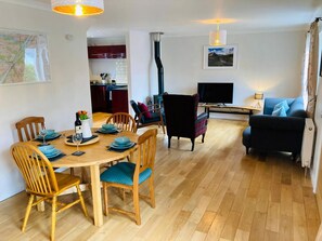 TV, fireplace - 3 bedroom accommodation in Fort William (Fort William)