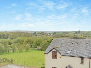 Property grounds - 1 bedroom accommodation in St Minver, near Rock (St Minver, near Rock)
