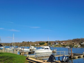 Marina - 1 bedroom accommodation in Wootton Bridge (Wootton Bridge)