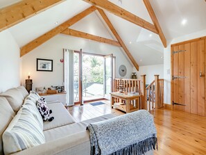 Fireplace - 1 bedroom accommodation in Moretonhampstead, near Bovey Tracey (Moretonhampstead, near Bovey Tracey)