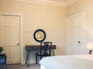 6 bedrooms, free WiFi
