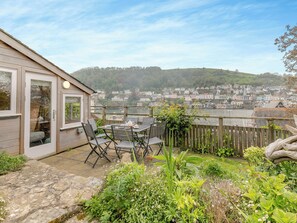 Outdoor dining - 2 bedroom accommodation in Kingswear, near Dartmouth (Kingswear, near Dartmouth)