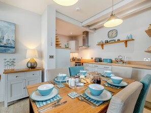 Dining - 2 bedroom accommodation in Kingswear, near Dartmouth (Kingswear, near Dartmouth)