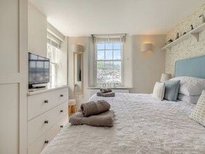 2 bedrooms, free WiFi - 2 bedroom accommodation in Kingswear, near Dartmouth (Kingswear, near Dartmouth)