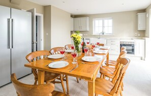 Dining - 4 bedroom accommodation in Thorpeness (Thorpeness)