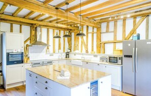Dishwasher - 7 bedroom accommodation in Darsham, near Saxmundham (Darsham, near Saxmundham)