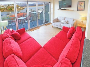 TV - A fabulous Victorian terraced cottage set right in the heart of Borth Y Guest. (Borth Y Guest, Near Porthmadog)