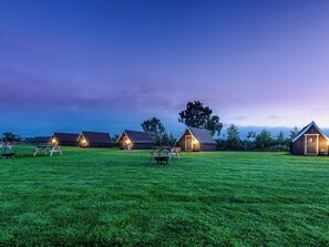 Property grounds - A simply stunning eco-Pod for a fantastic getaway. (Brodie, near Forres)