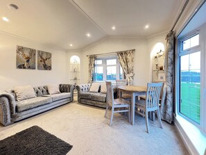 TV - 2 bedroom accommodation in St Andrews (St Andrews)